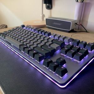 selling mass drop cntrl keyboard with akko vintage white linear switches